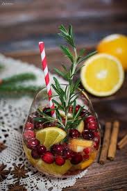 Das Ist Ein Rezept Fur Einen Leckeren Winter Sangria Winter Sangria Winter Cocktails Lecker