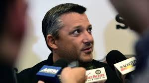 Jonathan Pilat's Instagram, Twitter & Facebook