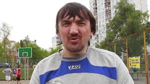 В конце второй трехминутки украинец попал в соперника левым боковым, но тот сумел продержаться до конца боя. Umer Basketbolist Grigorij Hizhnyak Journalist Today
