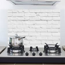 Les revêtements muraux faus offrent une solution décorative pour rénover l'apparence de votre cuisine, salon et escalier grâce à ces différentes dimensions et finitions de lame. Sticker Mural White Bricks Revetement Mural Pour Cuisine Crearreda Emob