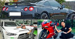 Menurut zizan atau nama sebenarnya mohammad razizan abdul razak, 35, kejadian itu berlaku di georgetown, pulau pinang ketika dia dalam perjalanan ke tempat kerja. Lawak Habis Zizan Razak Jadi Pengulas Pelumba Litar Nkve Motoqar