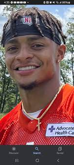 This is just my Thoughts 🧐 Justin Fields is probably going to sit and  watch a full year behind Wilson and when Wilson leave after his year  contract is up, Fields should