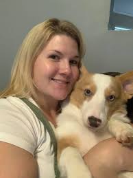 I'm not sure if it's his eyebrows, but I think Watson disapproves of his  doppelganger. 😂