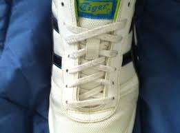 Sometimes You Might Want To Wear Shoes Without A Big Bow On Top Ways To Lace Shoes Shoe Laces Shoe Lace Patterns