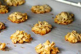 Again, the timing will vary depending on whether the almond is whole, sliced (like the photos) or slivered. Sliced Almonds Cookies A Cookie Trending Up Afooda