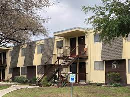The average apartment rental in san antonio is about $1,200, with a majority of rentals priced around $1,500. Apartments Northwest Apartments San Antonio Tx Apartments Com