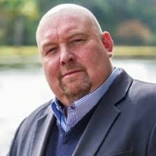 Praying through Suffering, by Fr Mike Dolman by Faith Movement (UK)