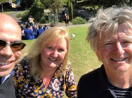 Tracey Singleton (@songwritinghabt)