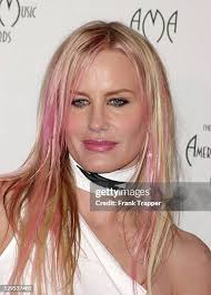 139 Daryl Hannah 2001 Photos & High Res Pictures