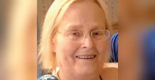 Carol Barnhart Cross Obituary