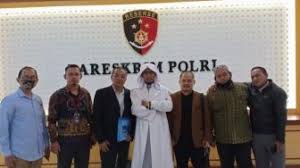 Untuk saya dan wirda khususnya. Polri Beberkan Kronologis Meninggalnya Ustadz Maaher Di Rutan
