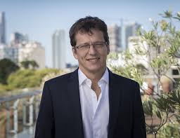 La muerte de mauro viale genera muchísima tristeza y consternación no solo por tratarse de una figura popular sino también por el contexto en que sucedió. Z0dy2gdyb 4tqm