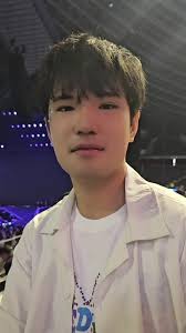 ily @chappellroan @livbedumb #gutstoursingapore #gutstour