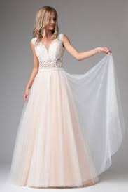 Und zwar das ganze romantikpaket. Boho Brautkleid Im Vintage Look Kleiderfreuden