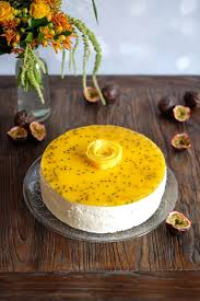 Mango Und Passionsfrucht Kase Sahne Torte Marion S Kaffeeklatsch Passionsfrucht Fruchte Lebensmittel Essen