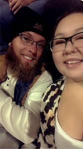 Welcome to Tommy needs a kidney page. Either you know Tommy, or you know  someone who knows Tommy. I am Maureen and I am Tommy's wife. Tommy and I  have been together