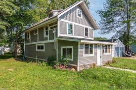 The lake will usually have 10 or so lake lots and land for sale. Geneva On The Lake Homes For Sale Geneva On The Lake Oh Real Estate Movoto