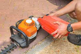 Echo hedge trimmers are designed to be durable, lightweight and well balanced. What Type Of Oil To Use On Your Hedge Trimmer