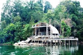 Terletak di daerah hulu terengganu bersempadan dengan negeri. 16 Aktiviti Menarik Di Tasik Kenyir Terengganu Tripjalan