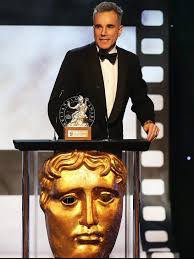 Daniel Day-Lewis brings back #Eastwooding