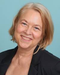 Laura Meehan's Instagram, Twitter & Facebook