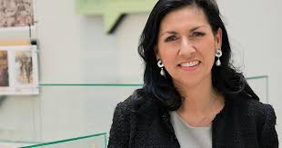 Ehrenkreuz für Danielle Spera: "Zeitgeschehen das Gesicht geliehen"