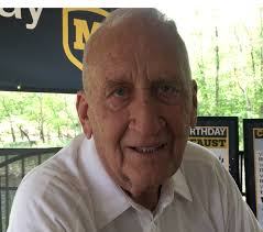 Notre Dame Fighting Irish, Moeller football legend Gerry Faust photos