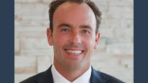 US billionaire blasted for complaining about $85 bill at five-star hotel