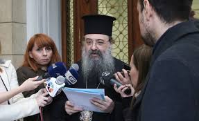 Την κεντρική εκδήλωση άνοιξε και έκλεισε ο σεβασμιώτατος μητροπολίτης πατρών κ.κ. Kai O Mhtropoliths Patrwn Mazi Me Toys 22 Ierarxes Poy Enantiwnontai Sth Symfwnia Twn Prespwn The President