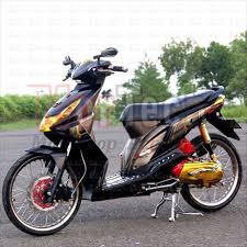 Warna tosca sering disebut warna hijau tosca, karena kalau dilihat lebih kental warna hijaunya dibanding warna biru. Modifikasi Motor Beat Karbu Merah Radea