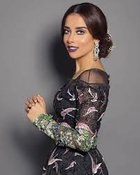 بالصور والفيديو هكذا أخفت بلقيس فتحي ملامح حملها في أحد الأفراح بالكويت Dresses Singer Detail