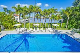 Jeffrey epstein moved into the house in 1996, at which time he claimed to own it, although its registered ownership changed in 2011 from a trust connected to both wexner and epstein to a trust. Jeffrey Epstein S Palm Beach Mansion To Be Demolished Mansion Global