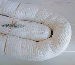 Bettschlange Stillkissen Geschenk Zur Geburt Babyshower Babyparty Geburt Newborn Babyzimmer Kinderzimmer Babybett Bettnestchen In 2020 Breastfeeding Pillow Cuddly Pillow Bean Bag Chair