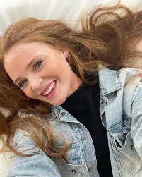 Alyssa Benson's Instagram, Twitter & Facebook