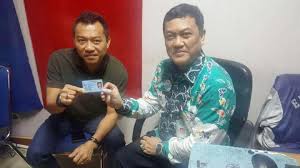 Beliau mau menyelesaikan permasalahan di jakarta. Musisi Anang Hermansyah Ternyata Kantongi Ktp Jadul Kabar6 Com