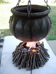 25 Easy Diy Halloween Decorations For Indoors Outdoors Halloween Outdoor Decorations Halloween Camping Scary Halloween