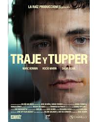 Os presentamos el cartel de TRAJE Y TUPPER! será el siguiente corto de  @laraiz.producciones !! Pronto anunciaremos premiere y iniciaremos etapa en  festivales de la mano de @lineup_filmagency !! @laraiz.producciones  @grupocarrillo_ @lineup_filmagency @