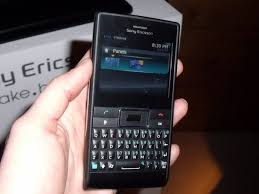 Sony Ericsson Aspen early review: Call ...