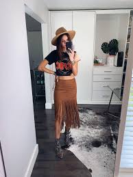 Check out our ultimate coachella outfit ideas guide, as we walk you through some of the most this is perfect for minimalist out there. 12 Coachella Festival Outfit Ideas
