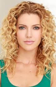 Dory Anderson's Instagram, Twitter & Facebook