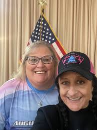 Dustin Thelen's Instagram, Twitter & Facebook