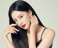 Han ye seul personally reveals photo of her boyfriend. Han Ye Seul Announced She S Taken Who S The Big Issue Star S Boyfriend Kdramastars