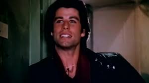 Hét közben az egyik festékboltban dolgozik, de szombat este leveti a munkaruhát, magára önti kedvenc parfümjét, csőnadrágot húz, és tánccipőjében a diszkó hát ez a putlockeres videó már nem működik :( 0 0. Eletben Maradni Szombat Esti Laz 2 Indavideo Hu