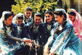 Prezident administrasiyasında vətəndaşların qəbul günləri. Mujeres En Azerbaiyan Hisour Arte Cultura Historia