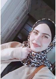 سورية عمرها 17 عام عازبة من الشام تعليم متوسط محجبة جميله جدا ما عندها مانع  من السفر التواصل مع ادمن الصفحة علي رسائل الصفحة