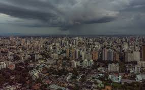 Paraná terá mais chuva no fim de semana, mas com menor intensidade