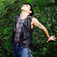 Matheus was admired for his courage through his small height and overall sexiness, which ryan murphy asked him to focus on. Matheus Fernandes Latinoamerica Live Like We Re Dying Kris Allen Matheus F Facebook