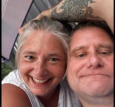 What are large cabin options near Cleveland, Youngstown, or Pittsburgh for  16 people?