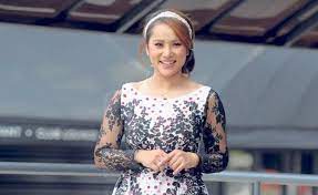 Ingin mengucapkan tahniah kepada elly mazlein yang selamat bergelar isteri kepada pengarah drama, azmi hatta. Elly Mazlein From World Popnable