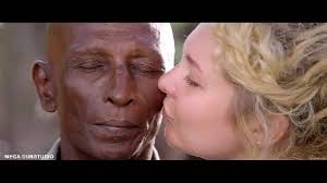 Ina buzu yake mufa senior Man film irin su kills za ana fassarar mn akashe  budurwar jirgin kasa yatakata me Kuma alqawari kana kallo kana kuka wlh  wani wage sai tarewa nayi |